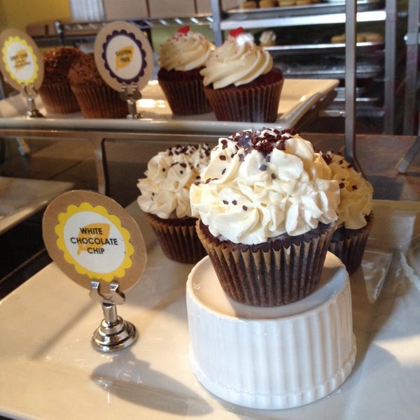 Photo taken at The Yellow Leaf Cupcake Co by Christine S. on 9/27/2013