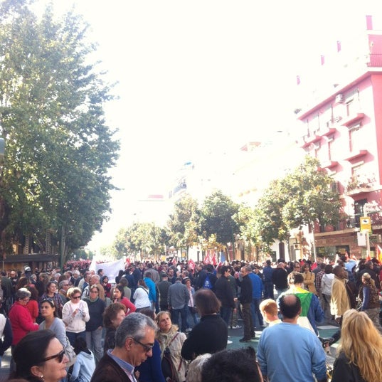 Foto tomada en Puerta de Carmona  por Alejandro A. el 11/14/2012