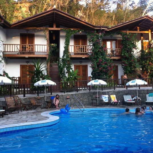 Pousada maravilhosa!Tem tudo: wifi,tv a cabo,tv lcd,ventilador de teto,ar condicionado,piscina...Super aconchegante e o serviço nota 1000! De frente à praia do portinho,no melhor litoral da ilha:Sul