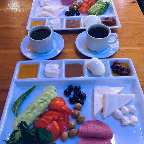 2/2/2019 tarihinde Mustafa G.ziyaretçi tarafından Güntepe Restaurant Peynir Helvası ve Reçelleri'de çekilen fotoğraf