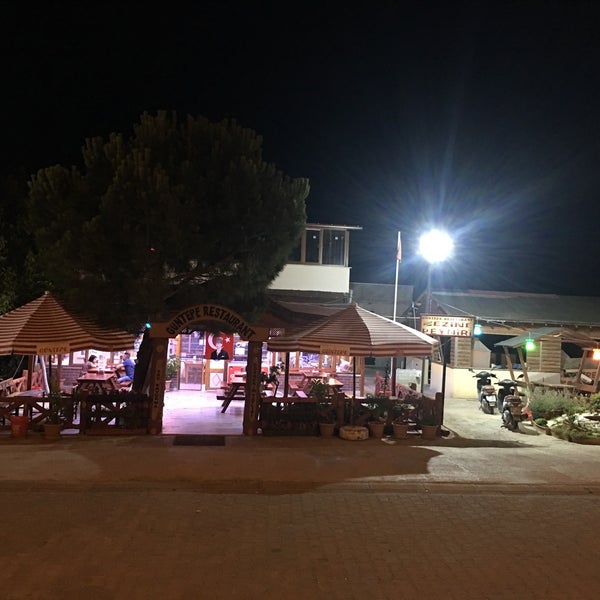 Das Foto wurde bei Güntepe Restaurant Peynir Helvası ve Reçelleri von Mustafa G. am 7/18/2019 aufgenommen