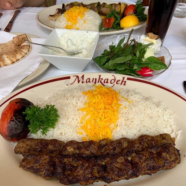 Снимок сделан в Maykadeh Persian Cuisine пользователем Rhino 9/9/2019