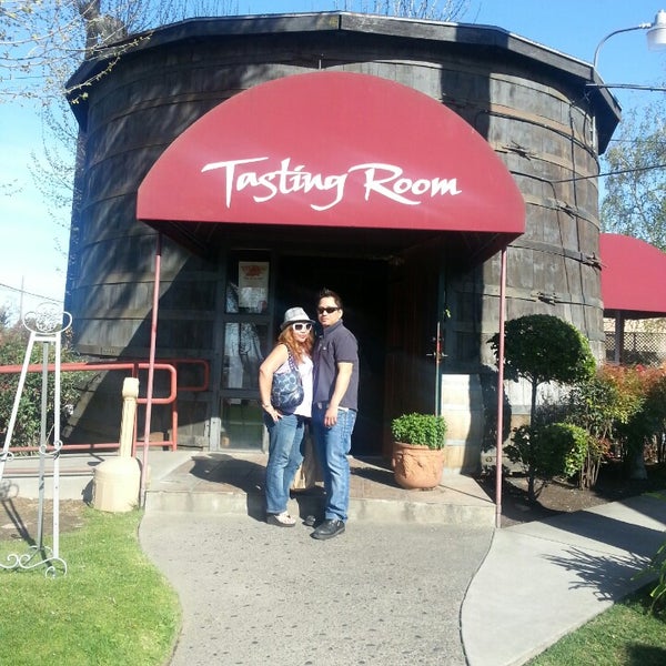 Photo taken at Oak Ridge Winery by Arnold T. on 3/23/2013