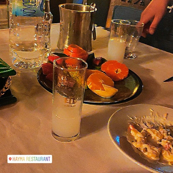 Das Foto wurde bei Hayma Restaurant von Beyza B. am 2/18/2022 aufgenommen