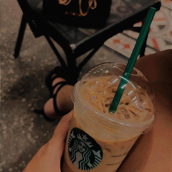 Foto scattata a Starbucks da Beyza B. il 9/3/2022
