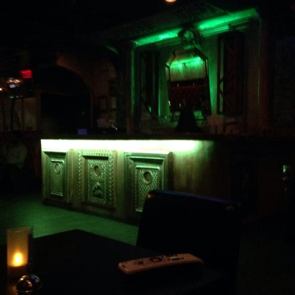 Foto tirada no(a) Midnight Lounge por Sadad M. em 3/10/2014