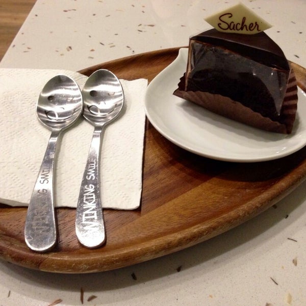 3/16/2014에 Novy A.님이 La Terra Bakery &amp; Cafe에서 찍은 사진