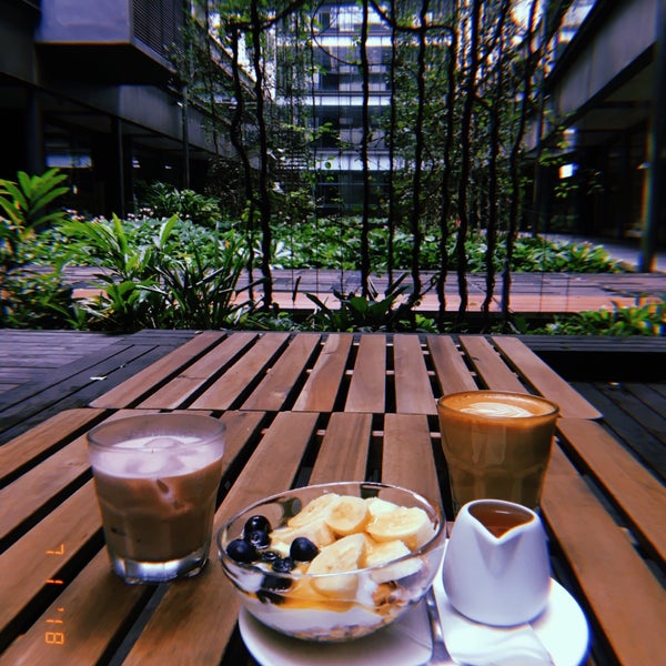 Снимок сделан в Three Little Birds Coffee пользователем Tengku Puteri S. 1/7/2018