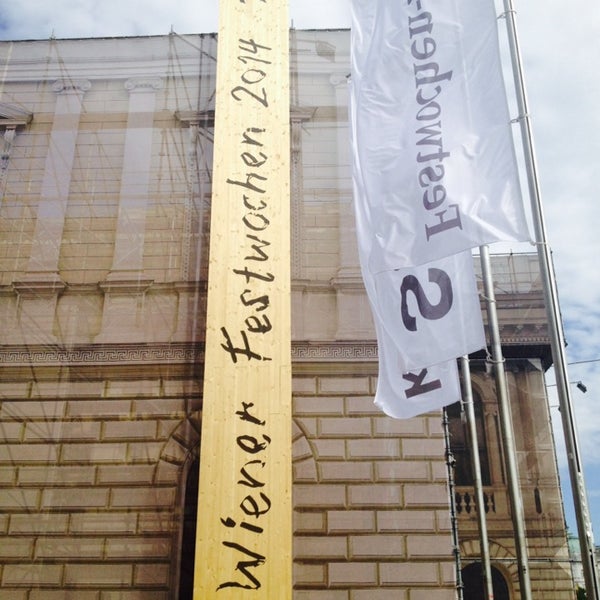 รูปภาพถ่ายที่ Stadtkino im Künstlerhaus โดย Katharina B. เมื่อ 5/10/2014