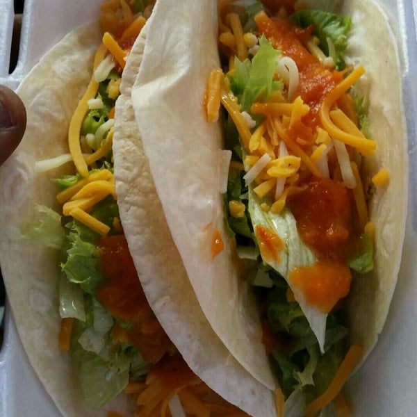 Best tacos in Kingston. Lol well the only taco place in Kingston that deserves a stop by... Food is off the hook...
