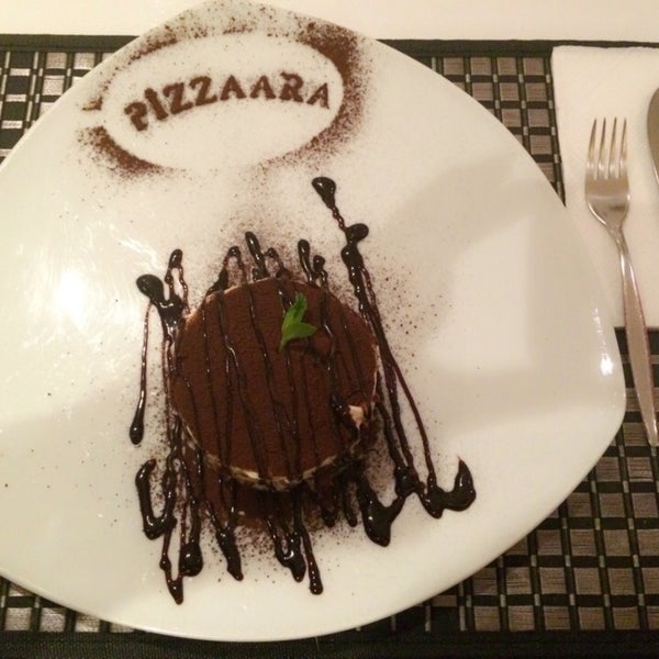 Foto tomada en Pizzaara İtalyan Cafe &amp; Restaurant  por Cerenn el 2/9/2015