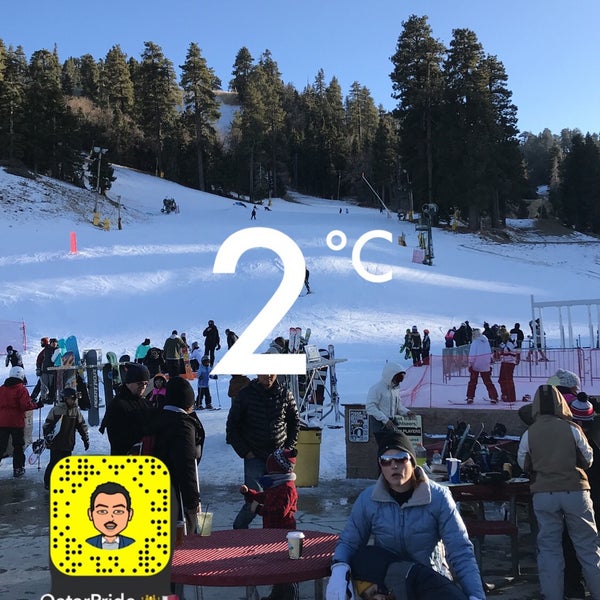 Photo taken at Mountain High Ski Resort (Mt High) by Hamad حَمَد 🇶🇦 on 2/25/2018