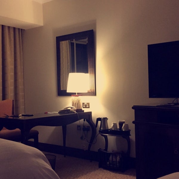 Photo taken at Doha Marriott Hotel by NoRa on 3/31/2017