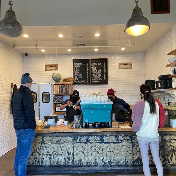 Photo taken at Menotti&#39;s Coffee Stop by Arjun R. on 12/28/2021