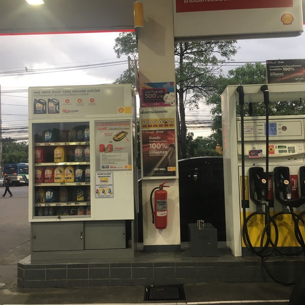 Photo taken at Shell by Sorn P. on 8/4/2018