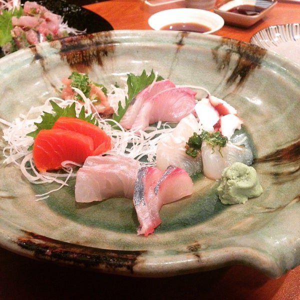 Photo taken at Sushi Hachi by Jane F. on 3/13/2015