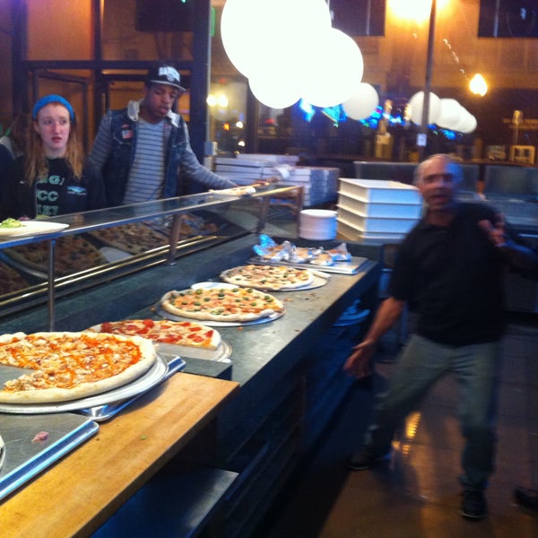 Кесадия новосибирск. Пельмениссимо академгородок. Pizza 54. Нескучные игры. Авторская пицца с рисунком.