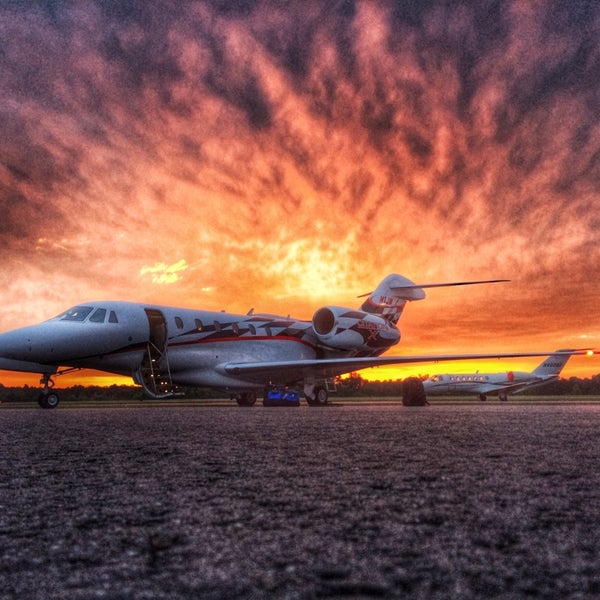 5/18/2014にWalter A.がConcord Regional Airport (JQF)で撮った写真