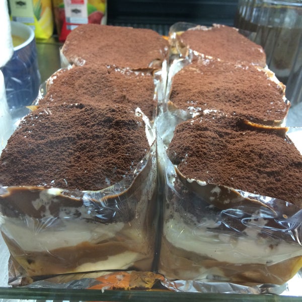 Saffron Cake