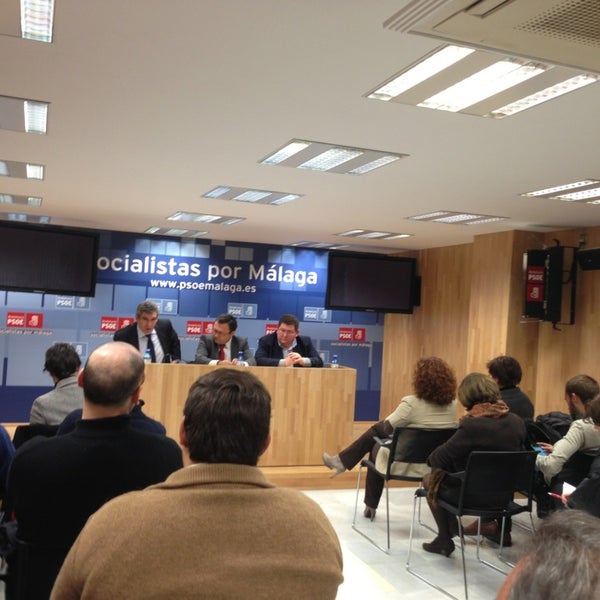 Das Foto wurde bei PSOE de Málaga von Regina C. am 3/4/2013 aufgenommen