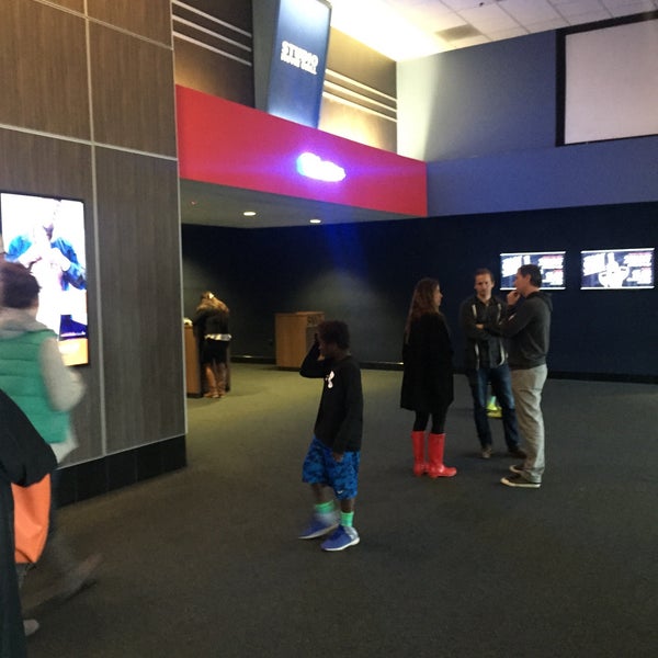 Photo taken at Studio Movie Grill Dallas Royal Ln by Mark T. on 3/9/2015