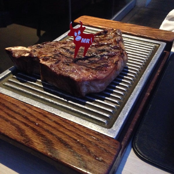 Foto scattata a Hobos Steak House da Danila il 7/13/2016