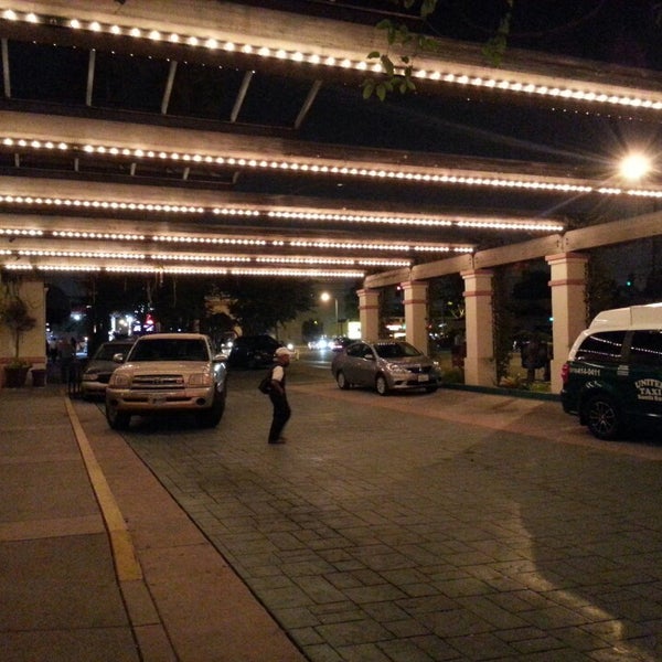 10/13/2014にKyle F.がHacienda Hotel &amp; Conference Center LAXで撮った写真