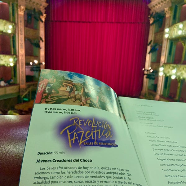 Foto tomada en Teatro Colón  por JF el 3/10/2019