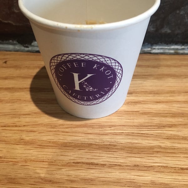2/19/2019에 BIGGIE FROSTHA G.님이 Coffee Kkot에서 찍은 사진