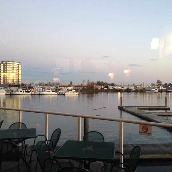 Photo taken at Pier 73 Restaurant - Closed for Renovations by ilive2eat F. on 11/4/2013