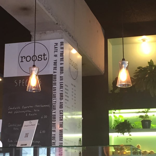 Photo taken at Roost Koffie by Roos v. on 4/11/2016