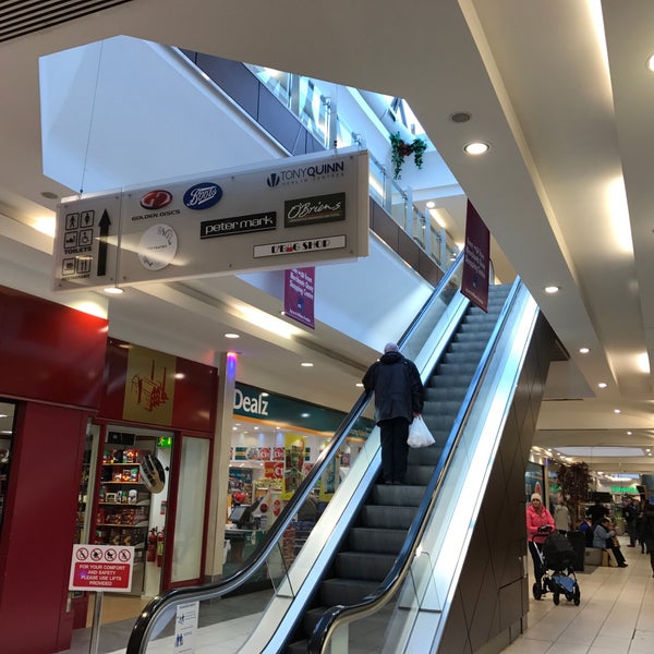 Merchants Quay Shopping Centre Centre'de Alışveriş Merkezi