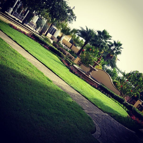 Photo taken at Wyndham Orlando Resort by Frandly P. on 9/27/2014