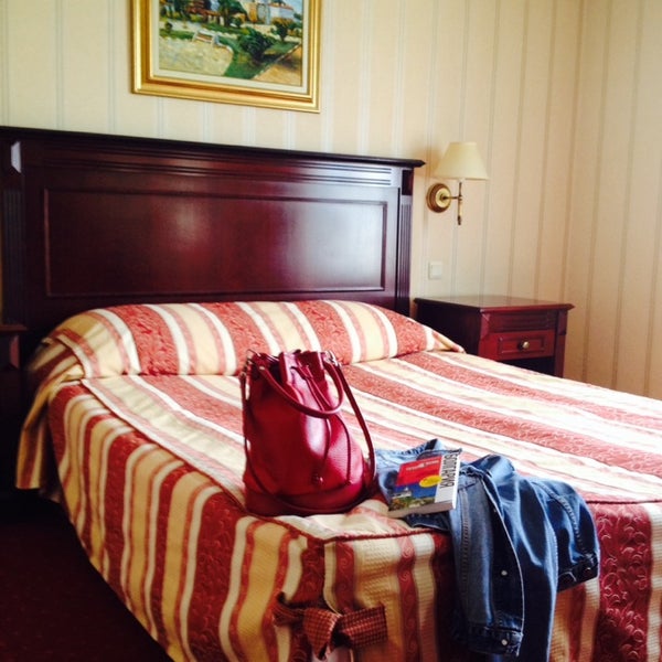 Photo taken at Splendid Hotel Varna by Julia S. on 4/20/2014