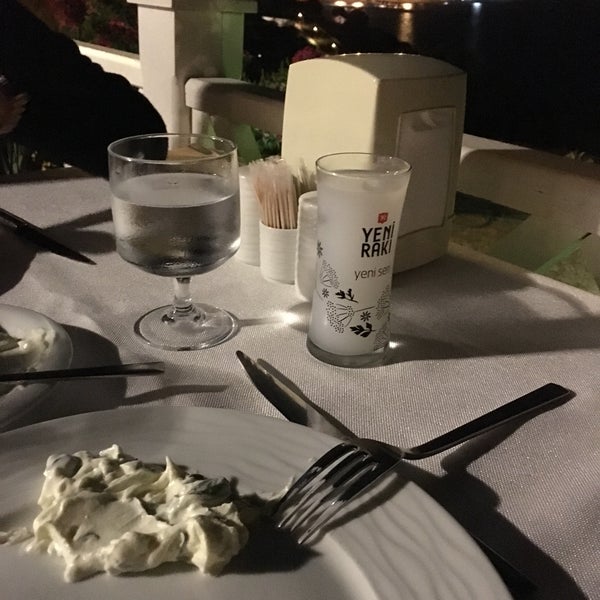 9/22/2018에 Sel Ö.님이 Ayasaranda İmren Restaurant에서 찍은 사진