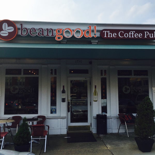 Photo taken at BeanGood: The Coffee Pub by COGITO on 7/26/2015