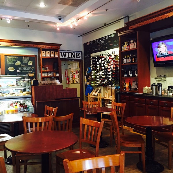 Foto tirada no(a) BeanGood: The Coffee Pub por COGITO em 7/26/2015