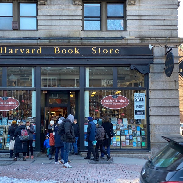 Photo taken at Harvard Book Store by José D. on 12/8/2019