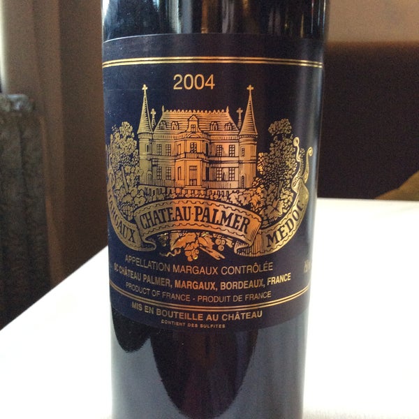 Шато Пальмер 3-й Гран Крю Класс-легендарное вино из Марго для истинных ценителей прекрасных вин Бордо. Вино является прекрасным дополнением к блюдам из красного мяса или дичи,мясу на гриле, сырам.