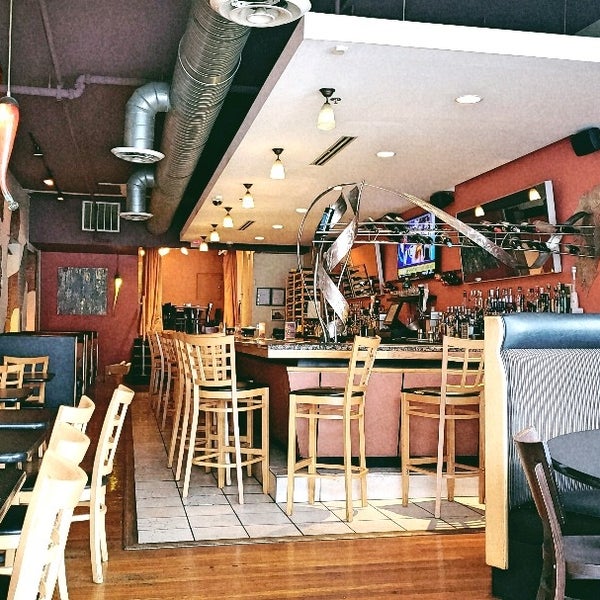 Crave American Restaurant in Akron