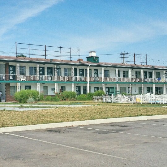 El Patio Motel (Now Closed) Erie, PA