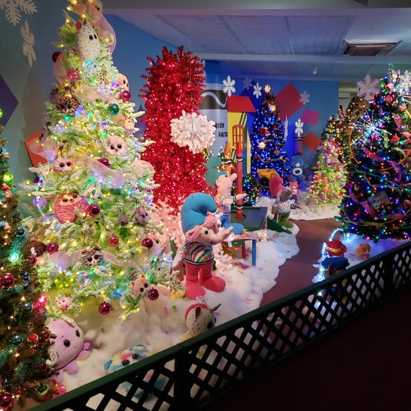 Kraynaks Christmasland (Now Closed) Hermitage, PA