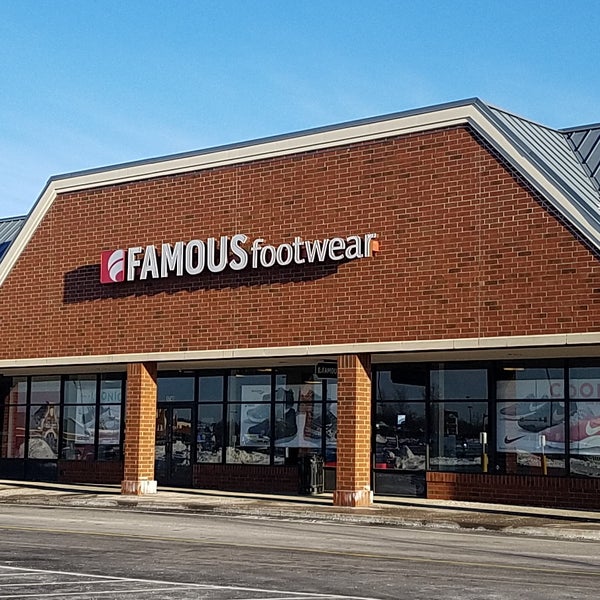 famous footwear town center mall