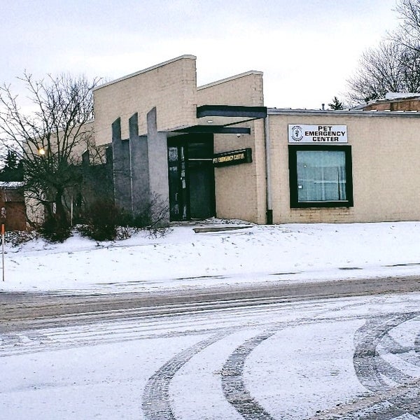 NW PA Pet Emergency Center Veterinarian