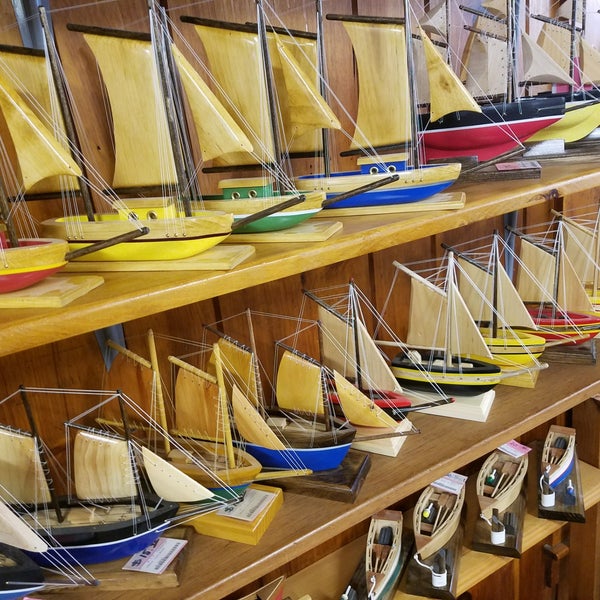 Photos at Maine State Prison Showroom Thomaston, ME