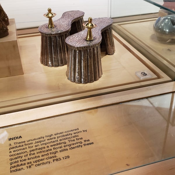 Foto scattata a The Bata Shoe Museum da Ami H. il 7/5/2019