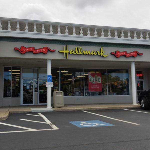 Hallmark Gold Crown 128 visitors