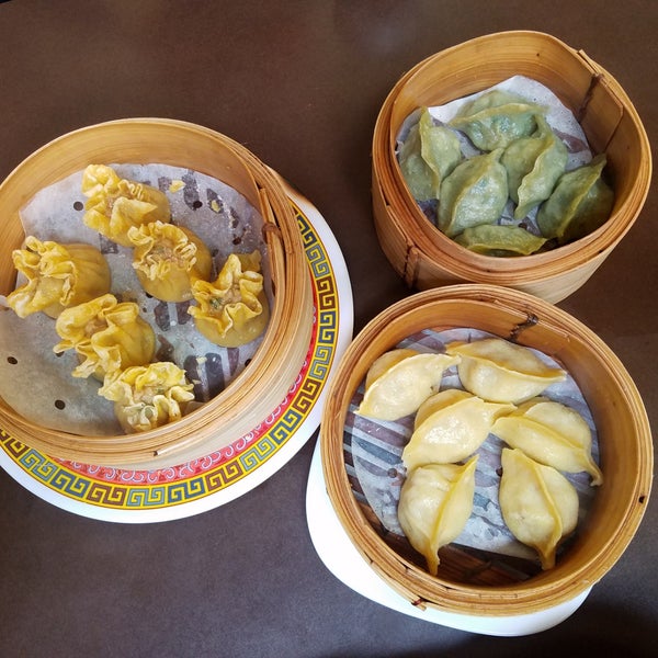 Foto tirada no(a) Mother&#39;s Dumplings por Ami H. em 2/15/2019