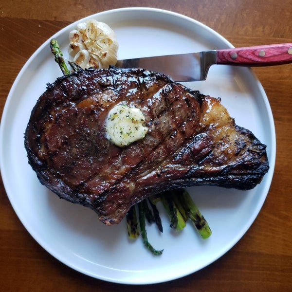 Bricks At The Cashier's House Downtown Erie'de Steakhouse