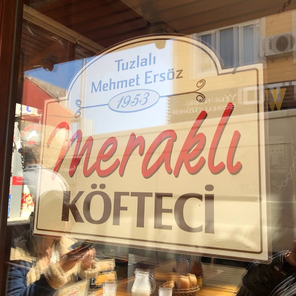 รูปภาพถ่ายที่ Meraklı Köfteci โดย Ebru Y. เมื่อ 3/26/2019